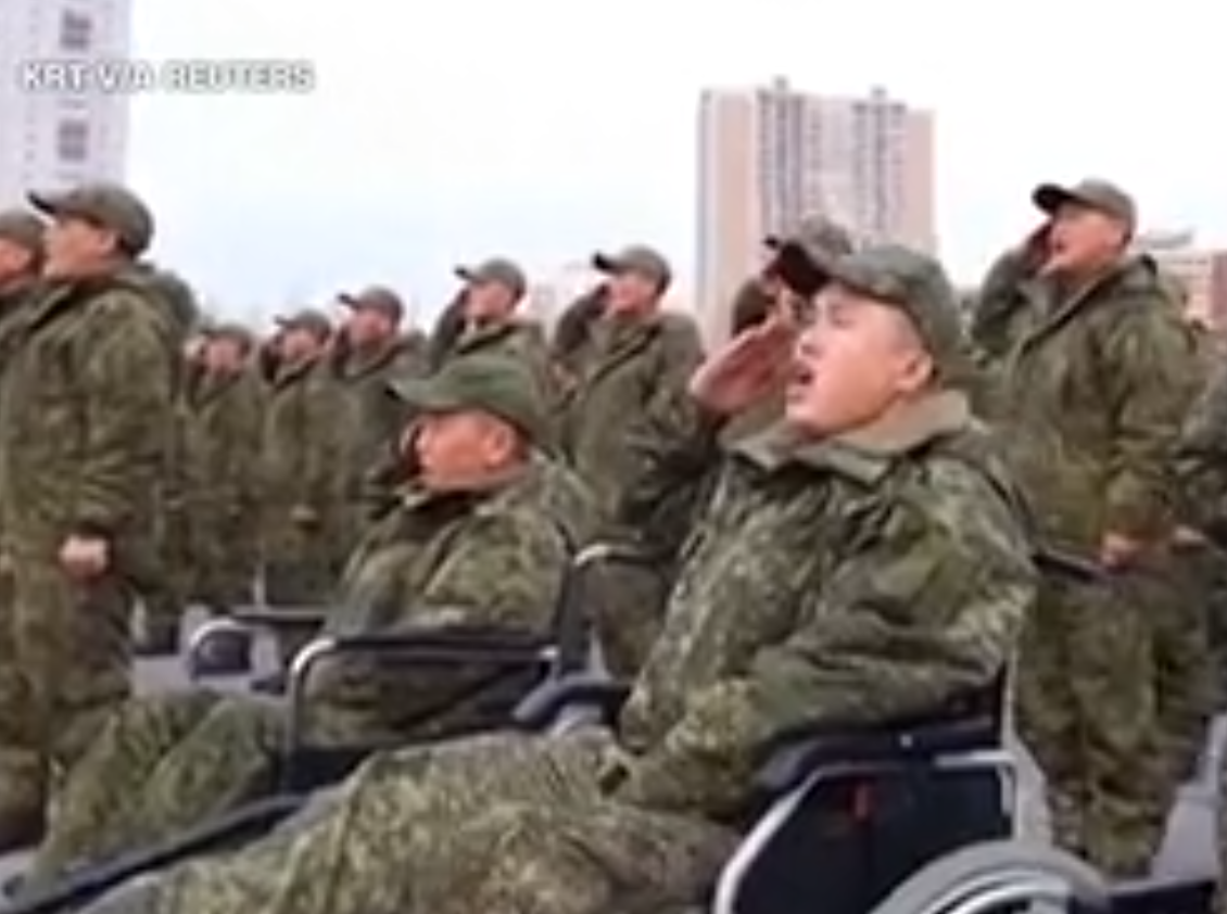 Кім Чен Ин зустрів своїх "героїчних" солдатів, які воювали за РФ Кім Чен Ин зустрів своїх "героїчних" солдатів, які воювали за РФ